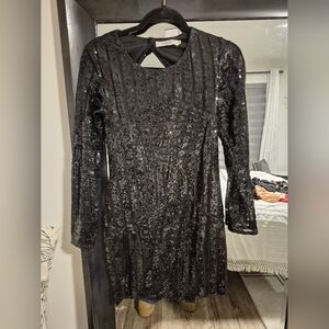 Elegant Black Sequin Backless Dress
